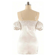 Laden Sie das Bild in den Galerie-Viewer, Sua weiß Kleid Alien Stage Sua Cosplay Outfit