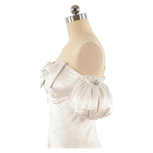 Laden Sie das Bild in den Galerie-Viewer, Sua weiß Kleid Alien Stage Sua Cosplay Outfit